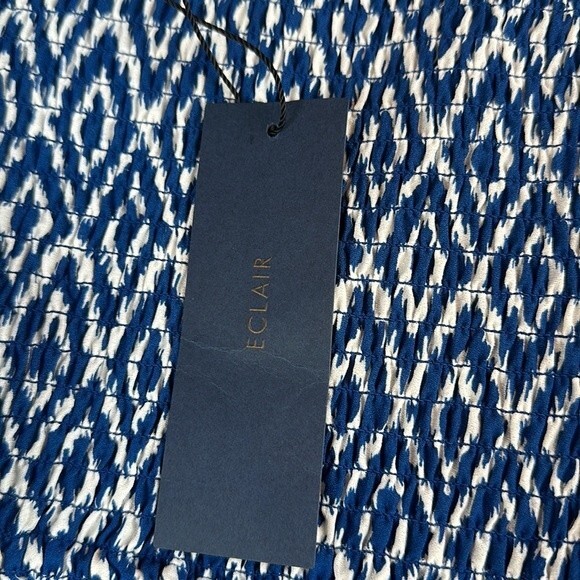 Eclair Blue and White Geometric Top - Sz Small - NWT - Smocked front - Picture 14 of 14